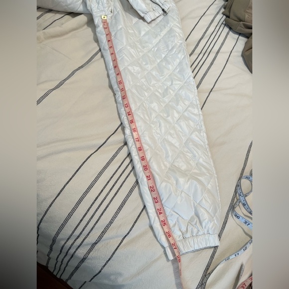 44.Future Collective Quilted High-Rise Cinch Waist Jogger Pants - Picture 12 of 12